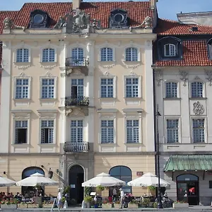 Goscinne Dom Literatury Couette-café