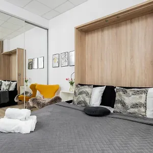 Ale Jerozolimskie Hotel apartamentowy