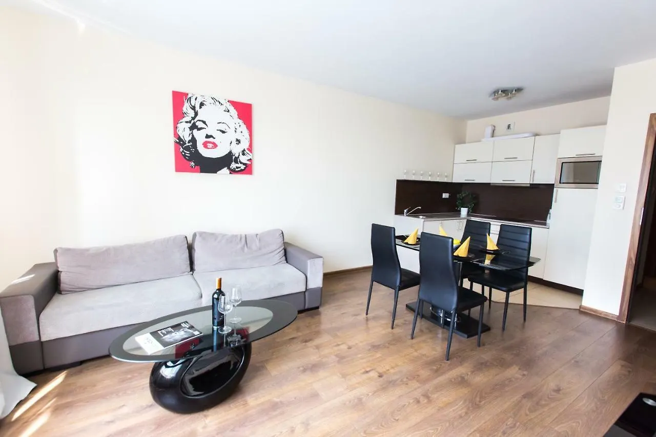 Pcd Aparthotel Ochota Varsavia 3*,